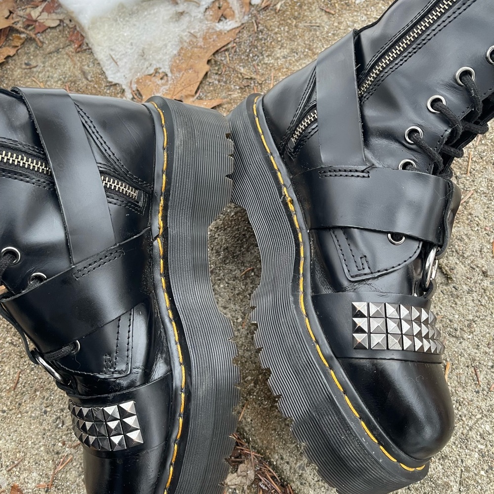 RARE Dr. Martens Combat Boots Platform Jadon hi Stud 10 eyelet Size 8 Buckle - Picture 7 of 15